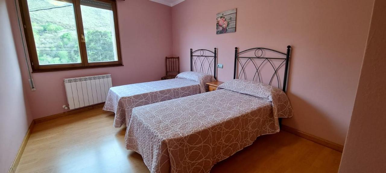 Llanes-Llumedian Villa Bagian luar foto
